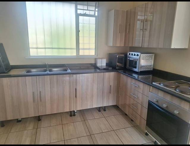 2 BEDROOM APARTMENT FOR SALE IN LYNNWOOD GLEN